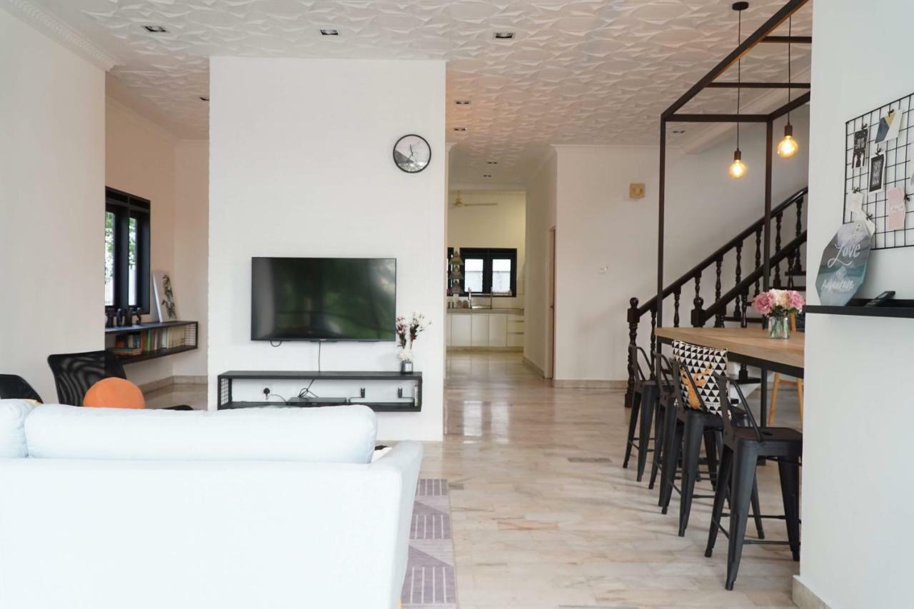 In Homs 26 Apartment Кланг Екстериор снимка